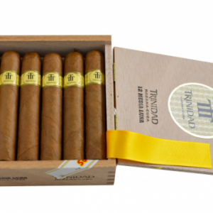 TRINIDAD MEDIA LUNA CIGAR