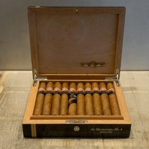 Montecristo No. 4 Reserva Cosecha 2002 Cigar